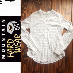 Mountain hard wear thin long sleeved top